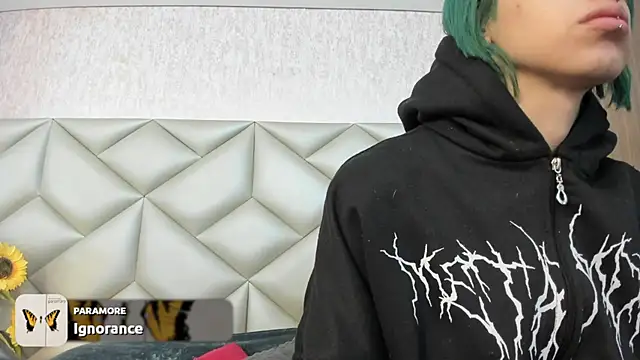 Im gaia online show from 11/23/25, 12:04