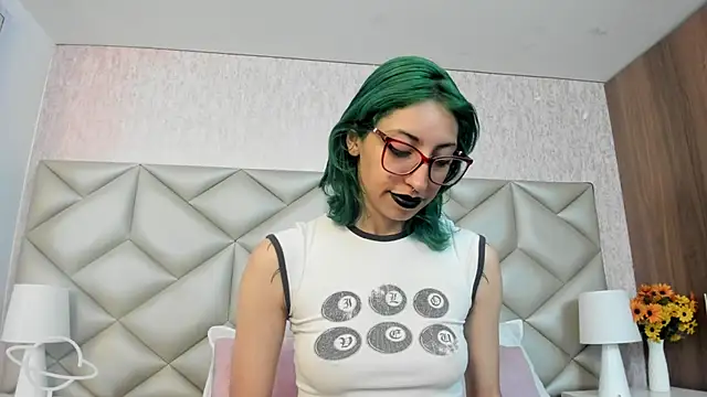 Snapshot of Im_gaia chatting on 09/20/25, 12:32 Im gaia online show from 09/20/25, 12:32
