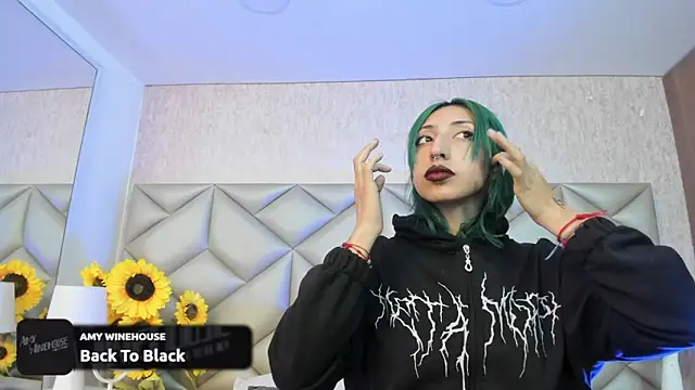 Im gaia online show from 11/24/25, 12:27