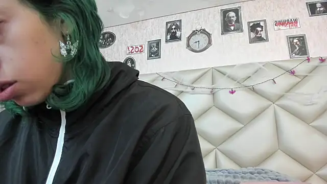 Im gaia online show from 10/24/25, 12:59