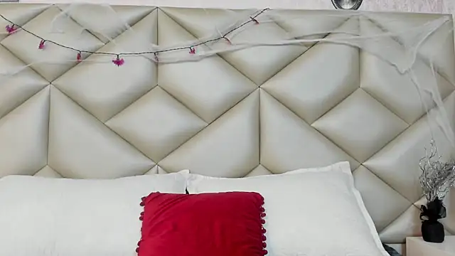 Im gaia online show from 11/01/25, 01:16