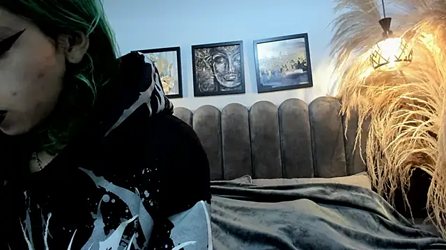 Im gaia online show from 12/16/25, 12:09