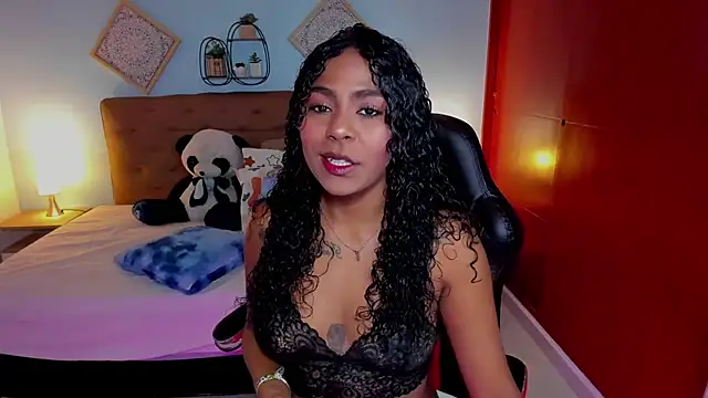 Edelaine rogers online show from 04/19/26, 04:02