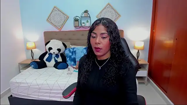 Edelaine rogers online show from 11/26/25, 05:07