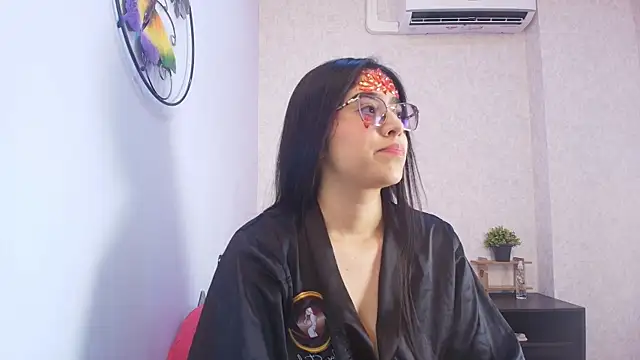 Amy wats0n online show from 10/31/25, 07:10