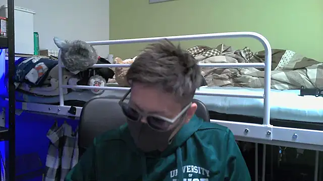 Owl1216 online show from 01/31/25, 11:35