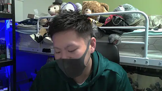 Owl1216 online show from 12/30/24, 01:47