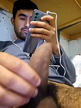 Axeltu77 online show from 04/11/26, 07:50