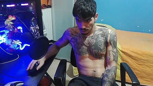 Badboyi1997 online show from 10/21/25, 12:32