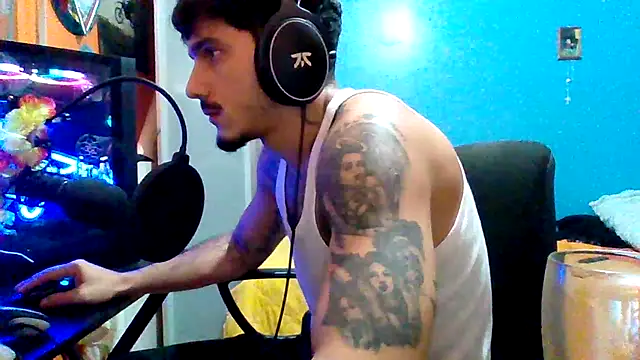 Badboyi1997 online show from 10/31/25, 01:24