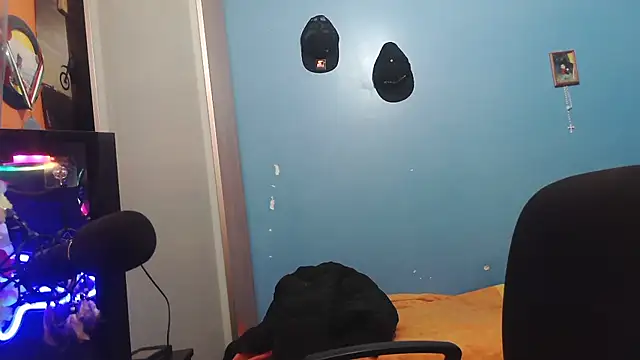 Badboyi1997 online show from 12/05/25, 04:44