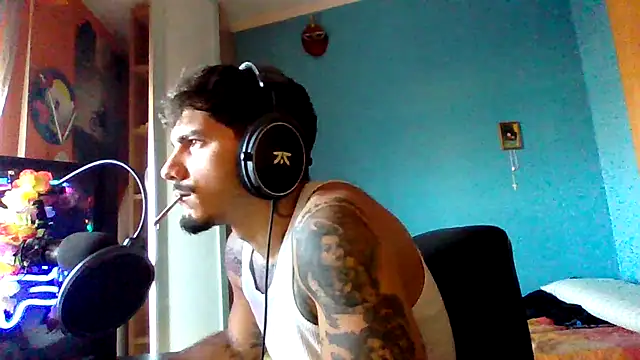 Badboyi1997 online show from 10/29/25, 10:03