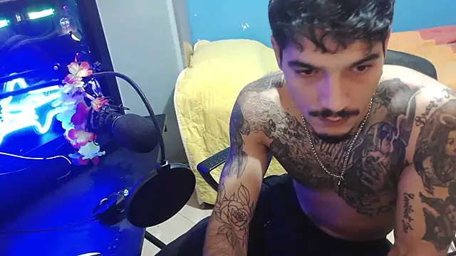 Badboyi1997 online show from 10/25/25, 01:05