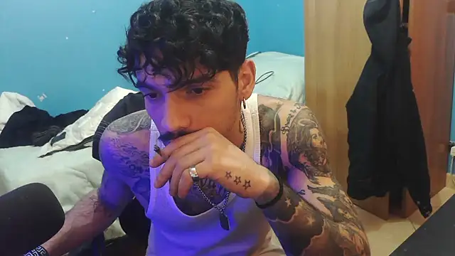 Badboyi1997 online show from 02/14/26, 12:00