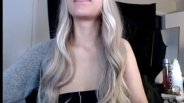 liadivina online show from 02/27/25, 10:22