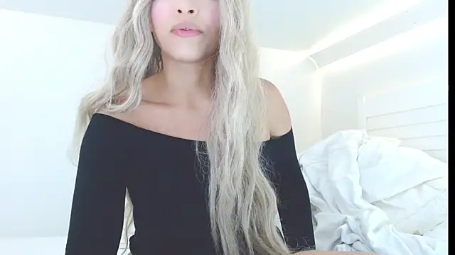 liadivina online show from 11/19/25, 12:54