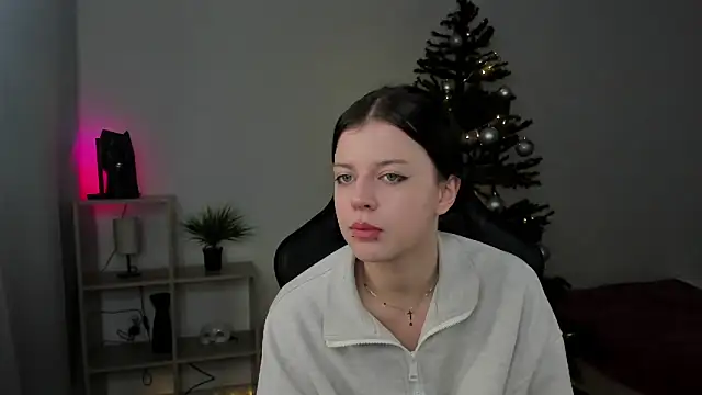 Snapshot of Este_Glen chatting on 12/22/24, 05:22 Este Glen online show from 12/22/24, 05:22