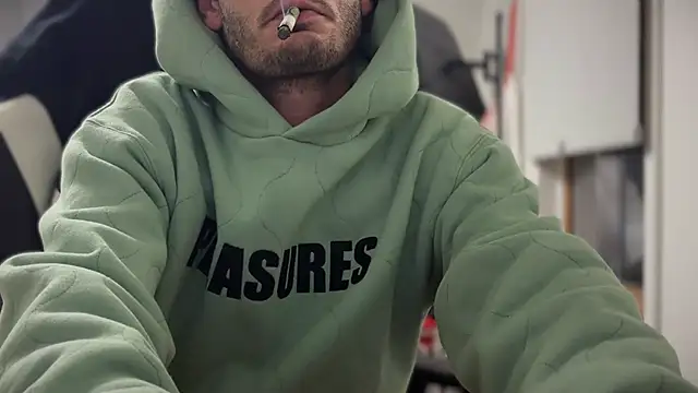 Dylansd online show from 12/13/24, 09:02