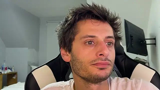 Dylansd online show from 12/22/24, 12:28