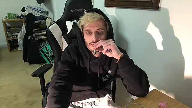 Dylansd online show from 03/04/25, 06:47