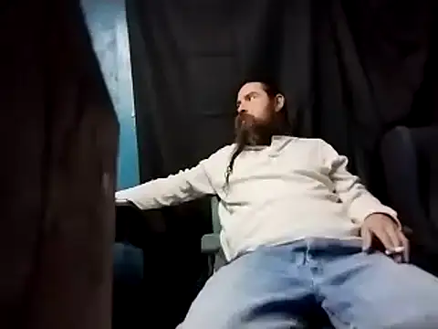 Snapshot of linksjack1010 chatting on 03/11/25, 10:51 linksjack1010 online show from 03/11/25, 10:51