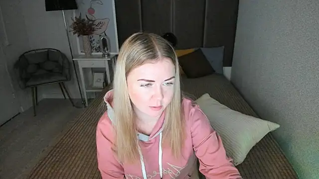 BettyBloom69 online show from 11/19/25, 04:45