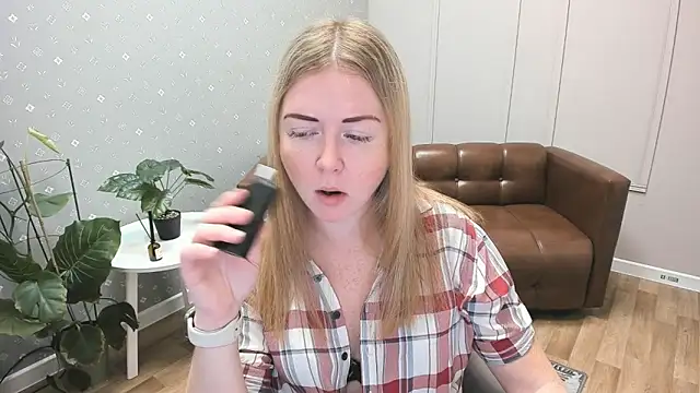 BettyBloom69 online show from 11/27/25, 04:57