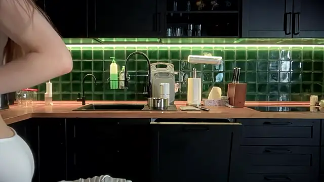 solar bella online show from 02/21/26, 04:36