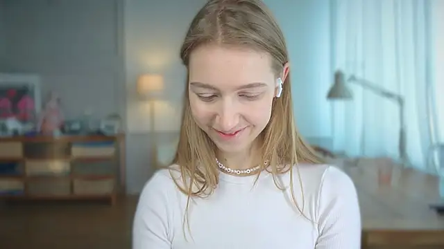 solar bella online show from 02/24/25, 10:59