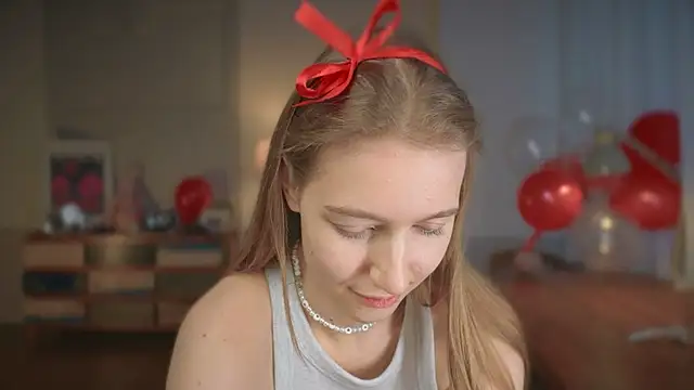 solar bella online show from 02/15/25, 03:39