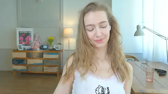 solar bella online show from 02/01/25, 11:21