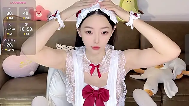 Snapshot of Yilin1999 chatting on 02/22/25, 09:26 Yilin1999 online show from 02/22/25, 09:26