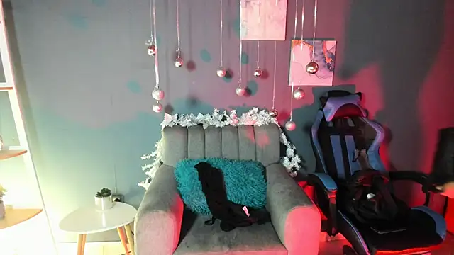 Cami  Smiith online show from 12/09/24, 03:29