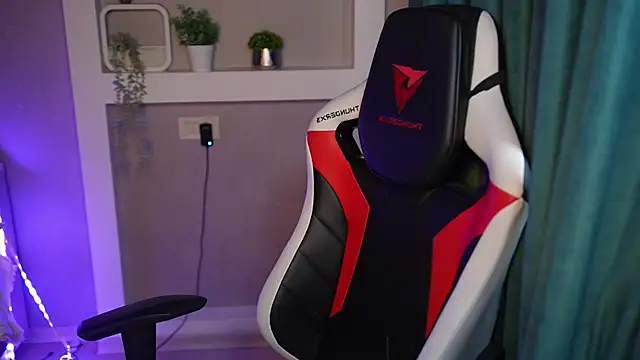 LisaElfy online show from 02/11/26, 01:22