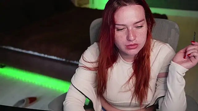 LisaElfy online show from 04/28/26, 01:48