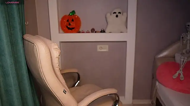 LisaElfy online show from 11/03/25, 03:26