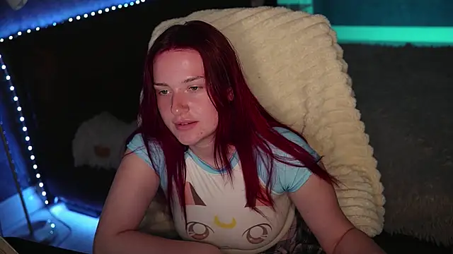 LisaElfy online show from 04/13/26, 03:16