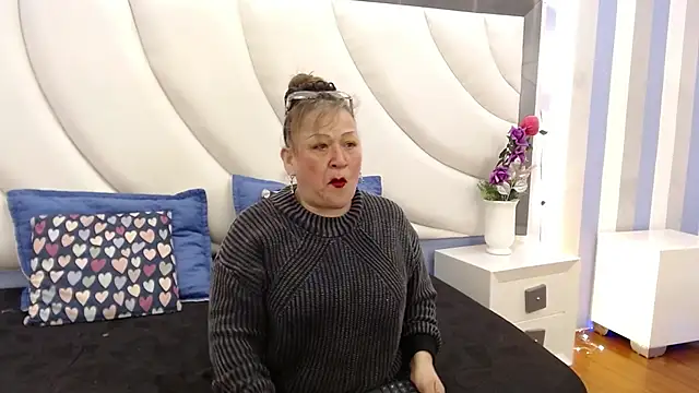 Snapshot of MeryLands chatting on 12/16/25, 11:58 MeryLands online show from 12/16/25, 11:58