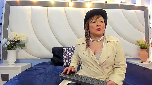 Snapshot of MeryLands chatting on 10/16/25, 11:51 MeryLands online show from 10/16/25, 11:51