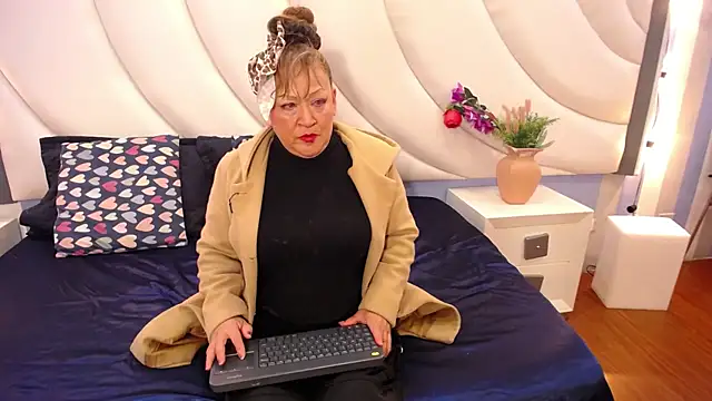 Snapshot of MeryLands chatting on 10/03/25, 11:45 MeryLands online show from 10/03/25, 11:45