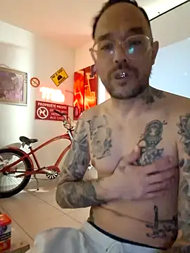 mileflav0r online show from 03/28/26, 07:59