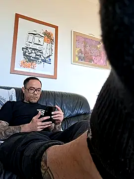 mileflav0r online show from 04/14/26, 07:02