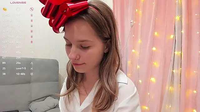 LinaCristonsen online show from 12/23/24, 01:45