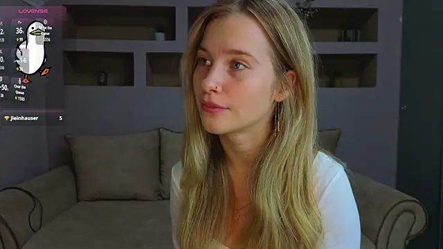 LinaCristonsen online show from 11/06/25, 03:27