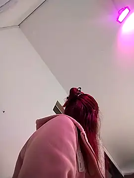 Perla Franco online show from 12/03/25, 05:08