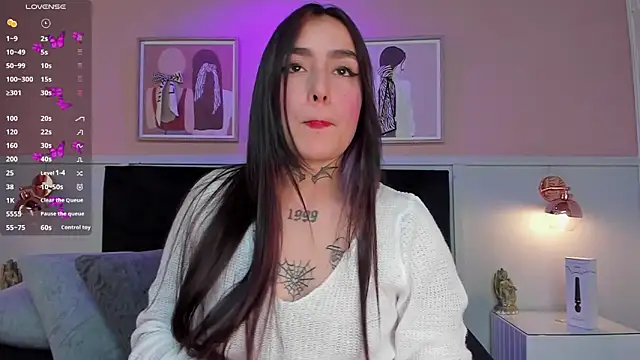 elodie walker online show from 10/19/25, 01:36