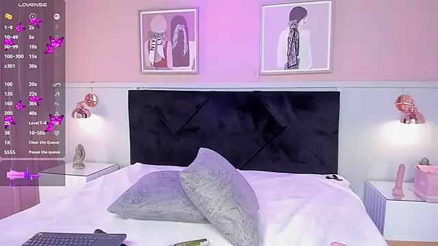 elodie walker online show from 11/28/25, 01:33