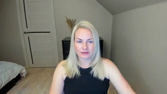 Snapshot of Alicee_Gracee chatting on 10/11/25, 07:15 Alicee Gracee online show from 10/11/25, 07:15