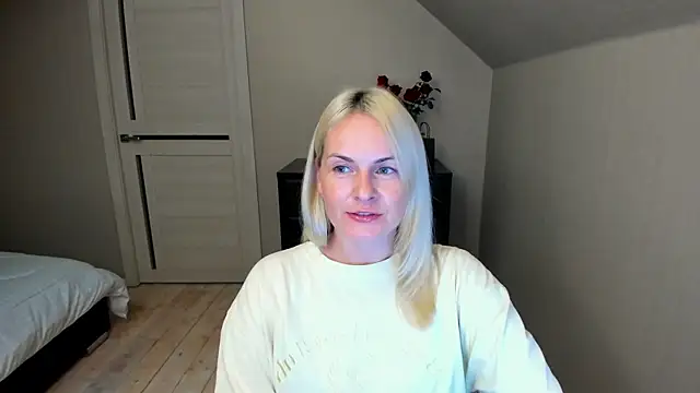 Snapshot of Alicee_Gracee chatting on 09/27/25, 06:25 Alicee Gracee online show from 09/27/25, 06:25