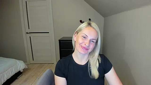 Snapshot of Alicee_Gracee chatting on 09/29/25, 09:09 Alicee Gracee online show from 09/29/25, 09:09